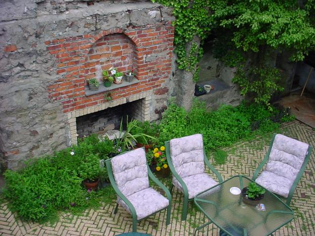 A Castle Retreat: CCC/UN Communication & Decision-Making Project: Castle Grounds